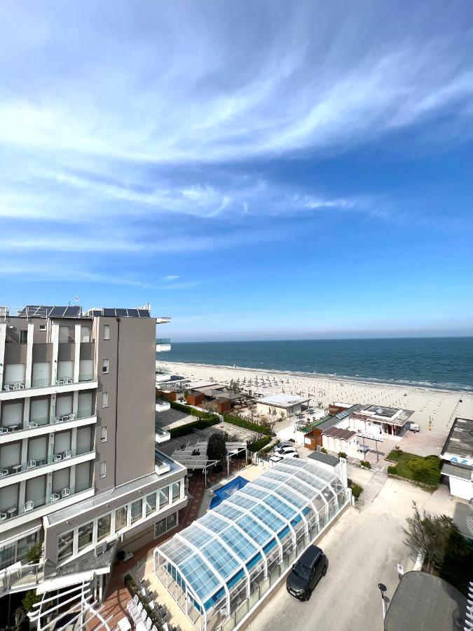 Hotel B&B Montecarlo Milano Marittima Bagian luar foto