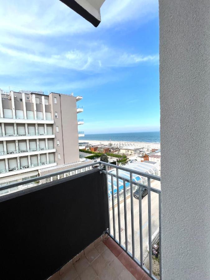 Hotel B&B Montecarlo Milano Marittima Bagian luar foto