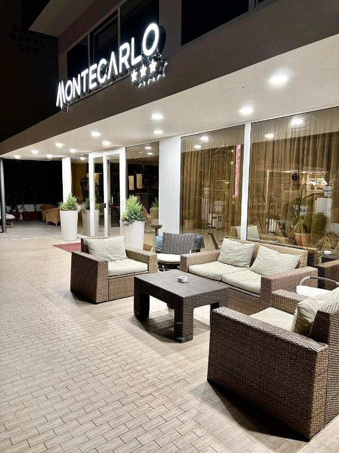 Hotel B&B Montecarlo Milano Marittima Bagian luar foto